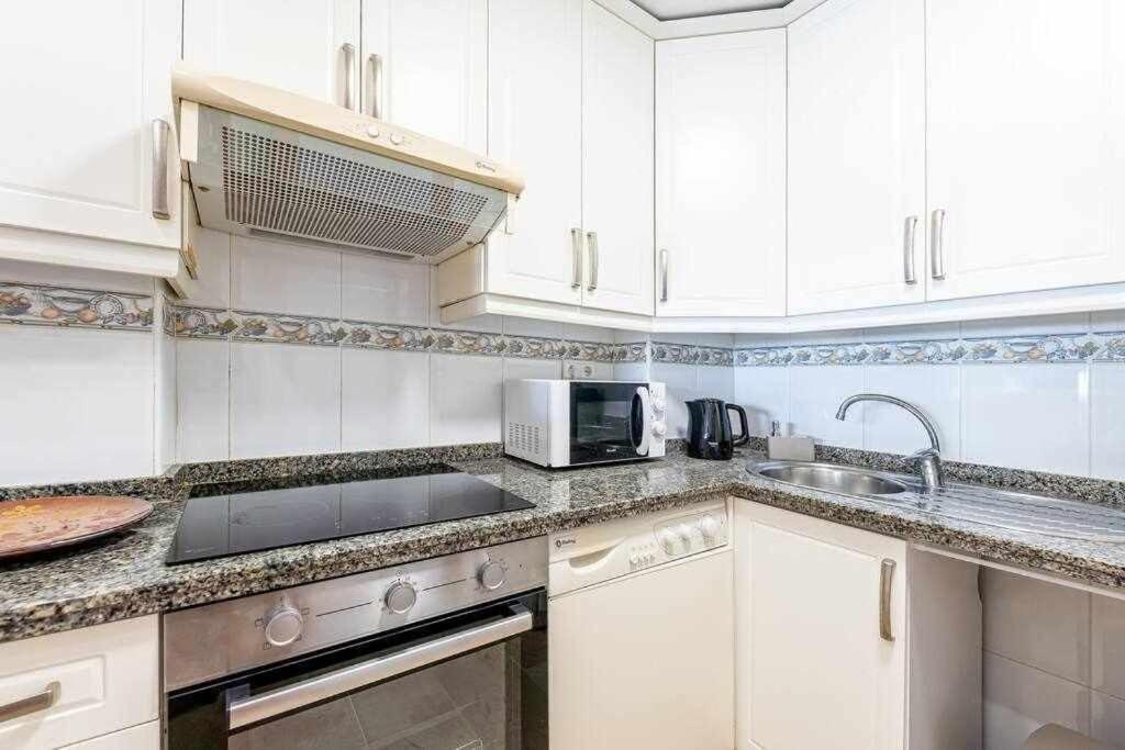 797 Holiday Rentals- Hermoso Apartamento Para 4 En Benalmádena Exteriér fotografie