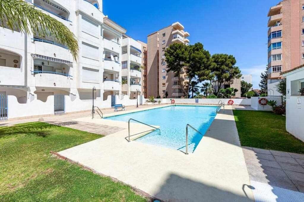 797 Holiday Rentals- Hermoso Apartamento Para 4 En Benalmádena Exteriér fotografie